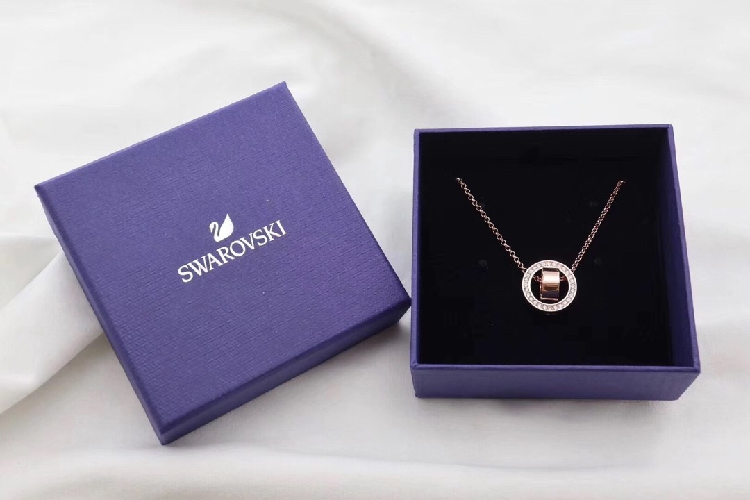 Swarovski Two-Tone Minimalist Circle Collarbone Necklace