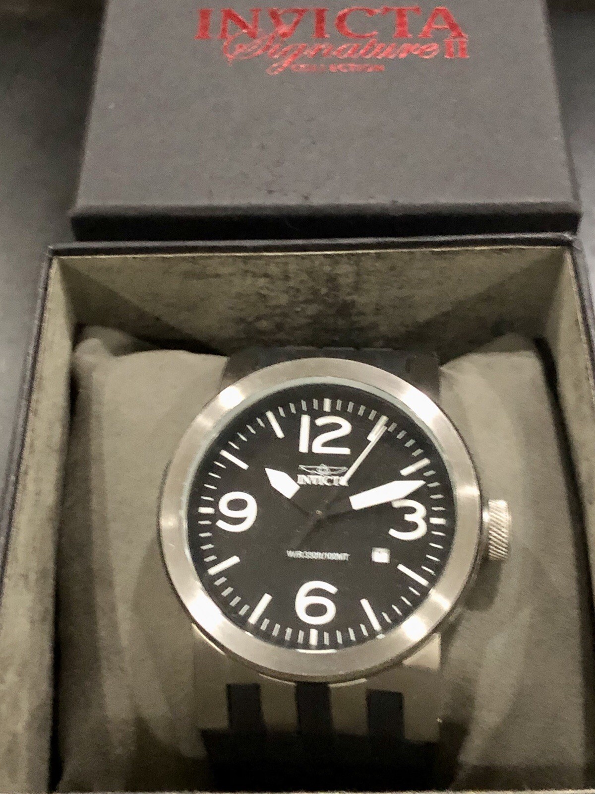 Invicta DNA. Signature II Collection. Waterproof up to 100m. Black band