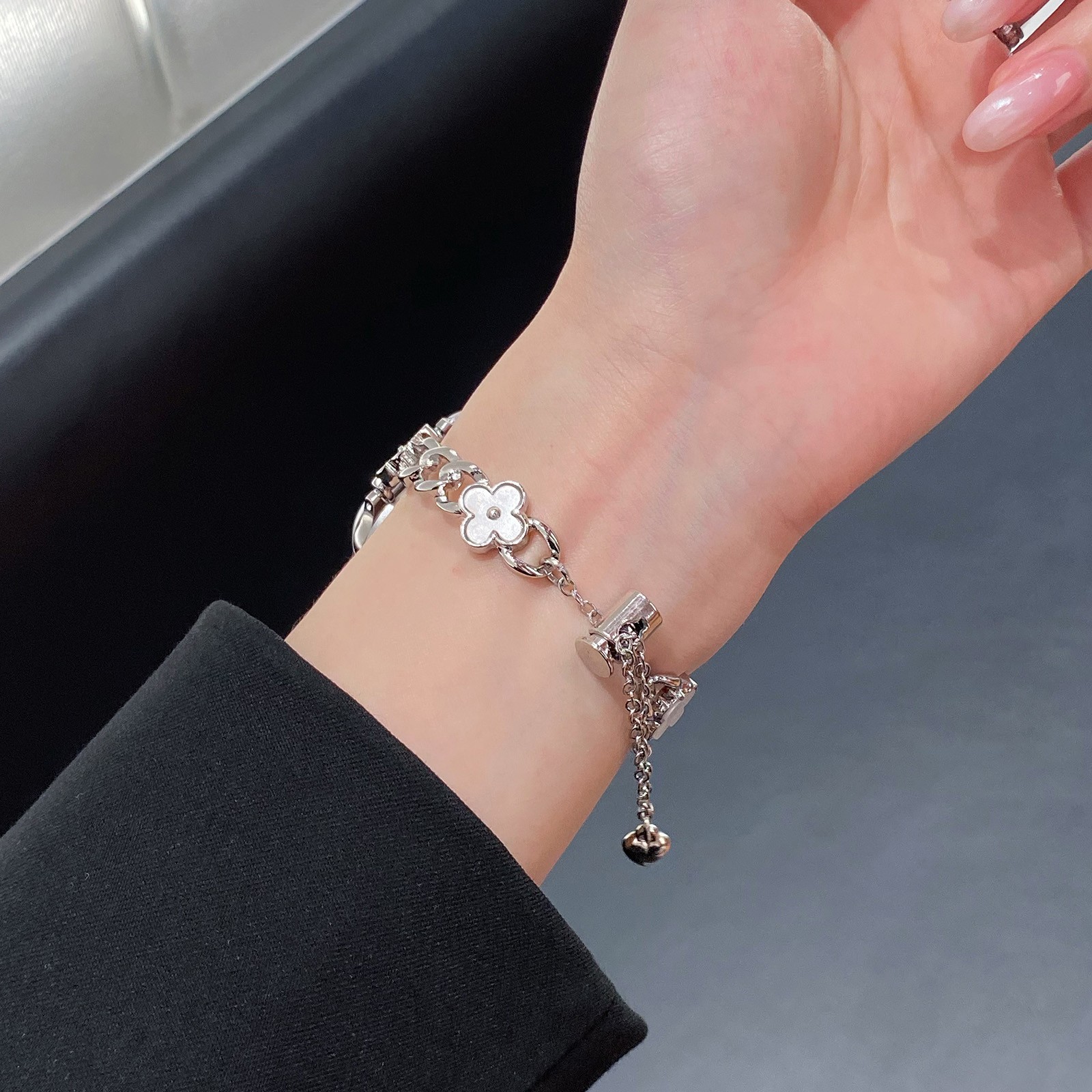 For iWatch Series 11/10/9/8/7/SE/Ultra 3 Elegant Metal Bracelet Strap Watch Band