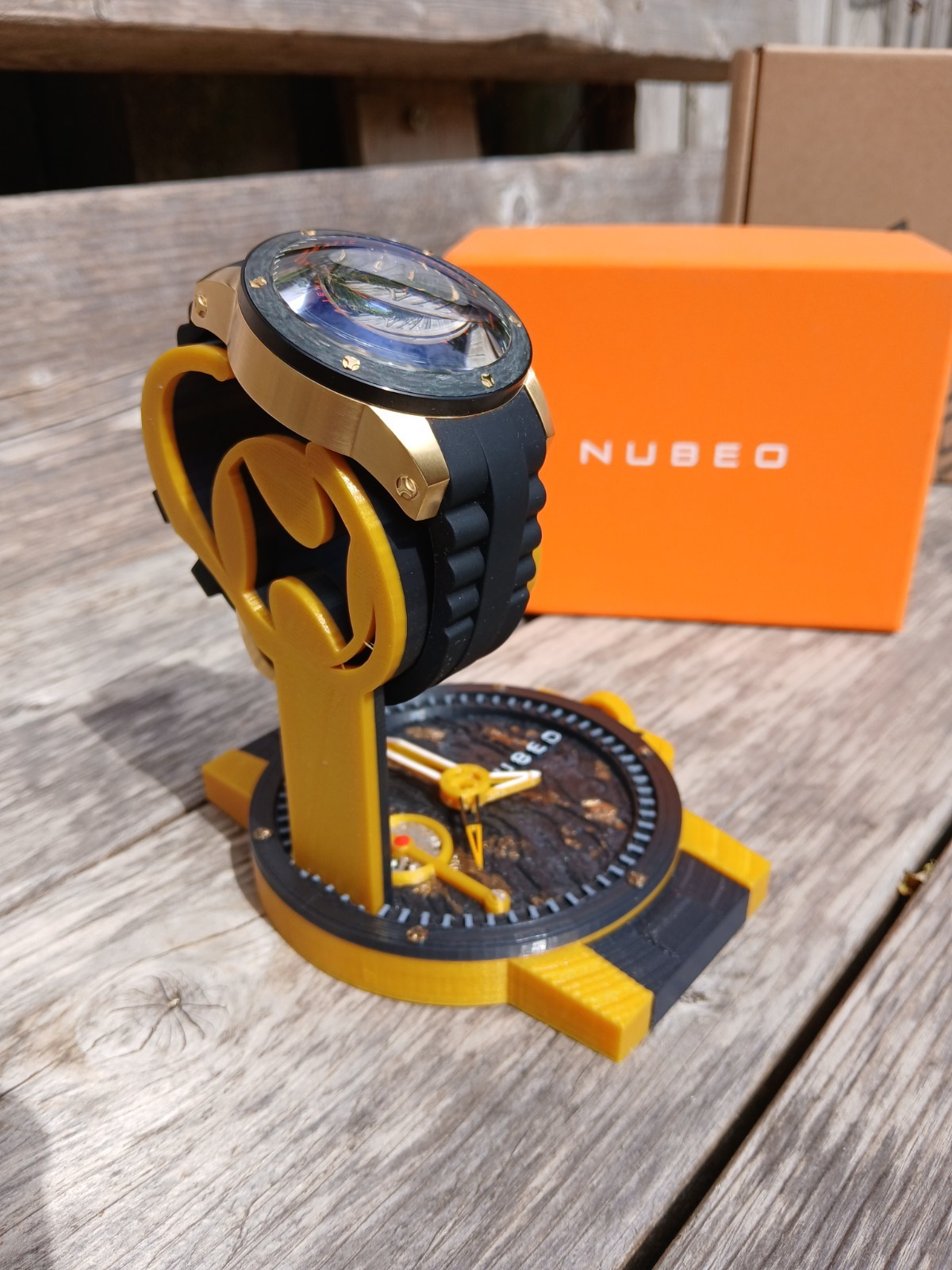 Nubeo Curiosity Evolution Automatic NB-6066-02 With One Off Stand