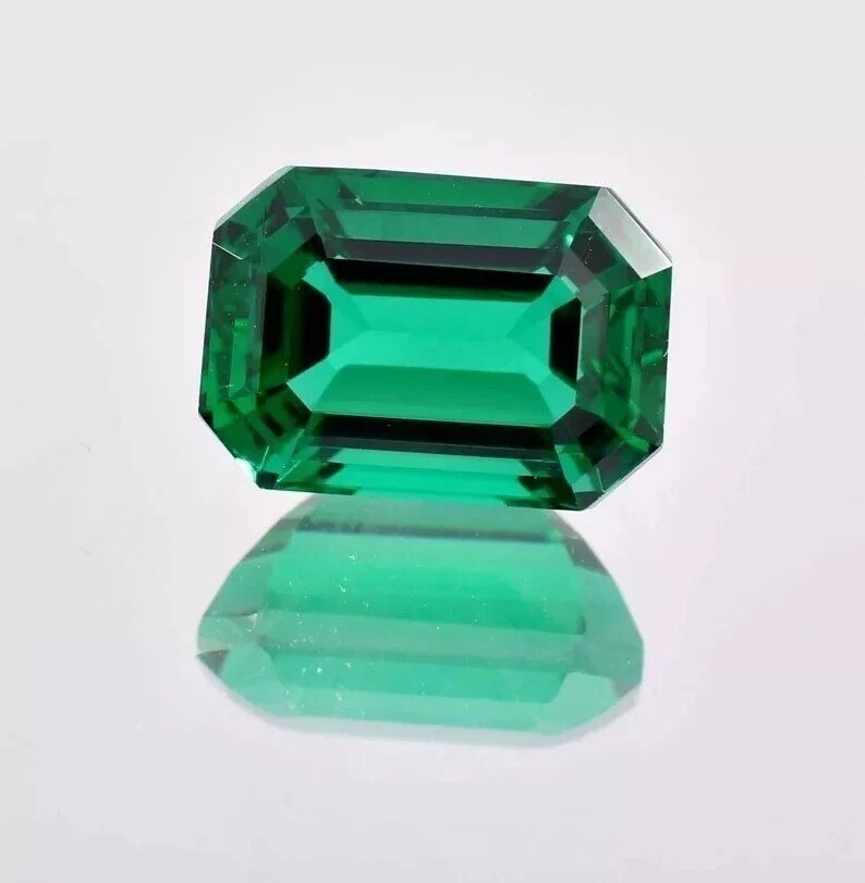 Emerald Natural 10 Ct Green Emerald Shape Flawless Loose Gemstone Certified