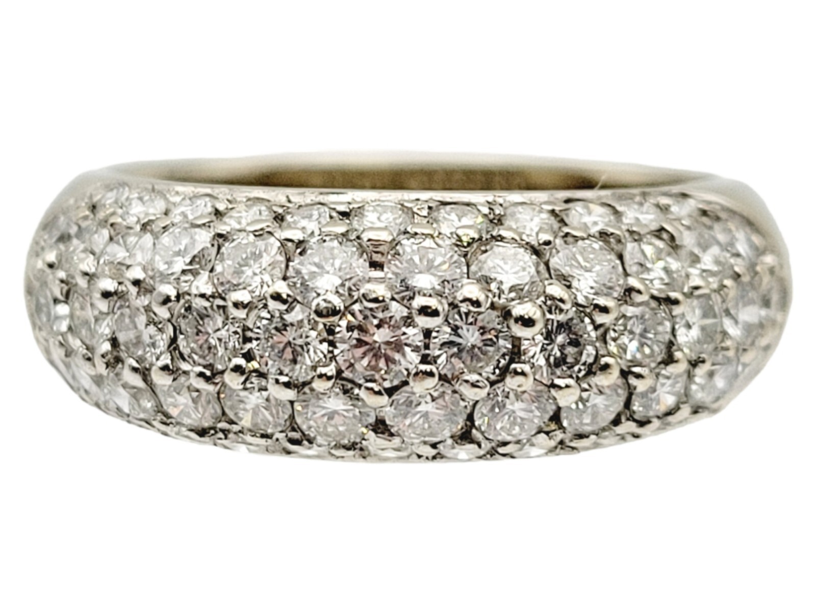 Ring Diamonds Round Pavé 1.52 CTW Dome 7.18 mm Band 18 Karat White Gold Size 7