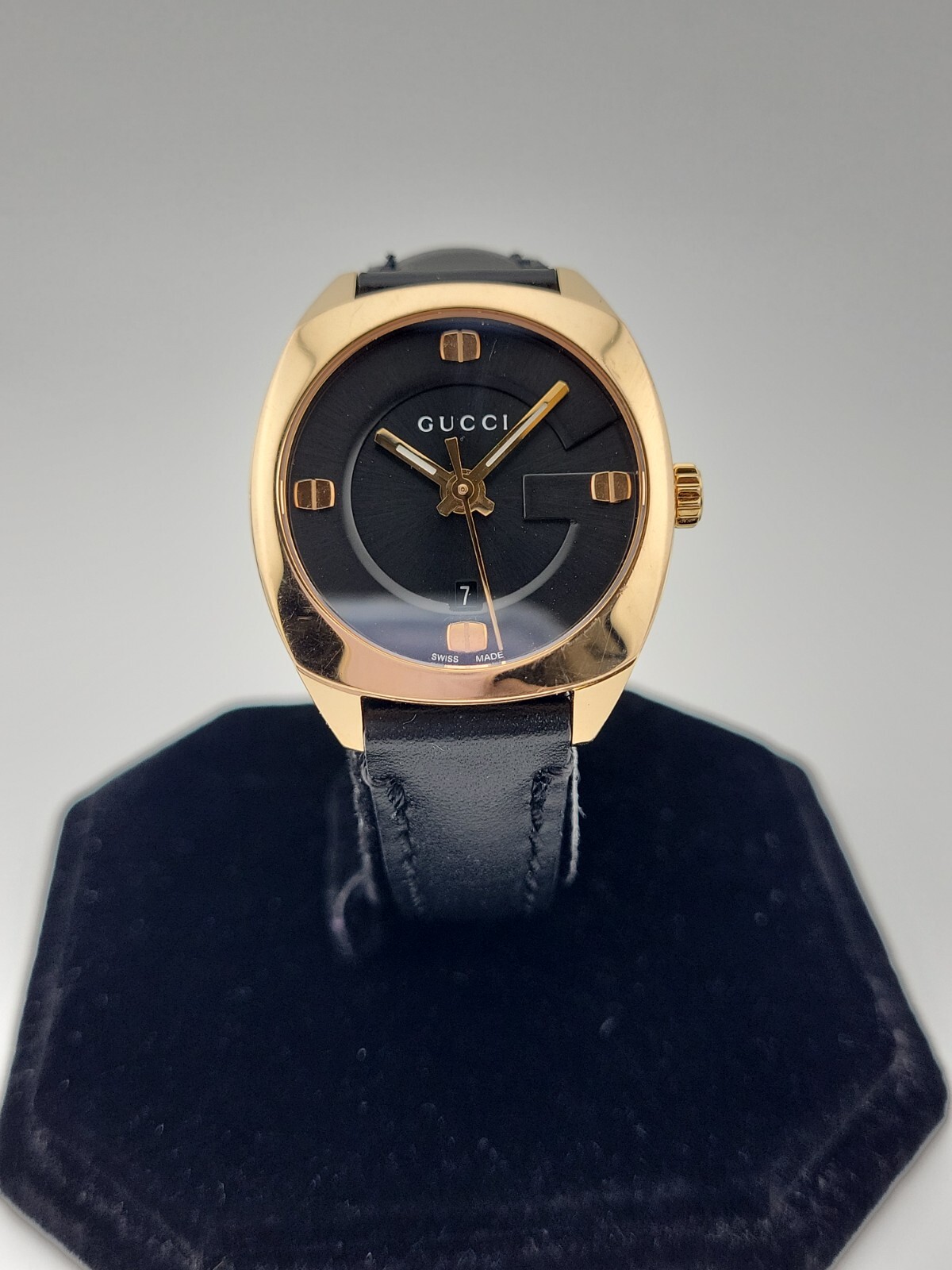 Gucci GG2570 Gold Accent Leather Band Women’s Watch – YA142509