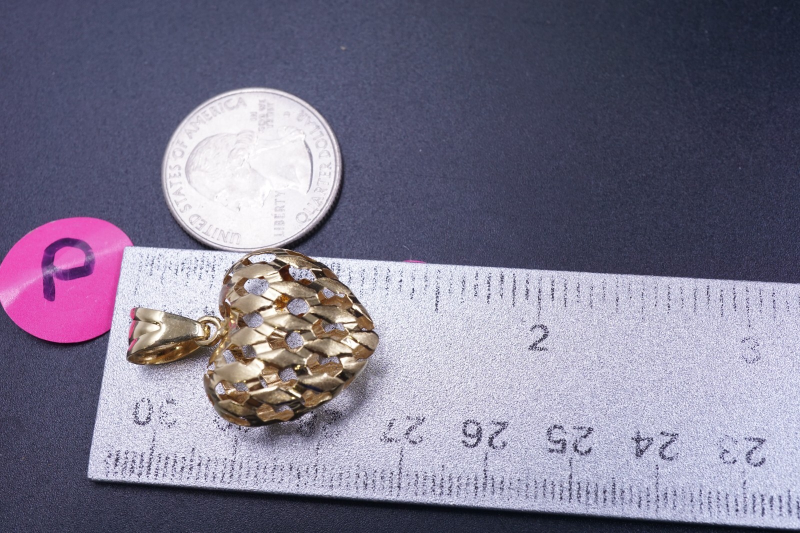 SIGNED 18K Yellow Gold HEART FILIGREE PUFFED Vintage Pendant 2.71g 1.2” L