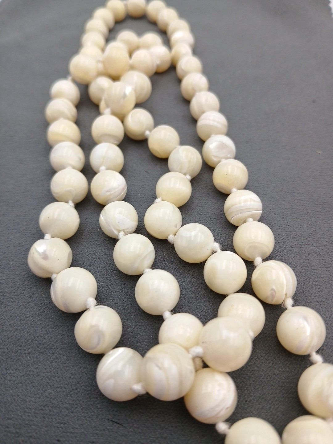 Mother Of Pearl Hand Knotted 10mm Round Beaded Strand Necklace 30″