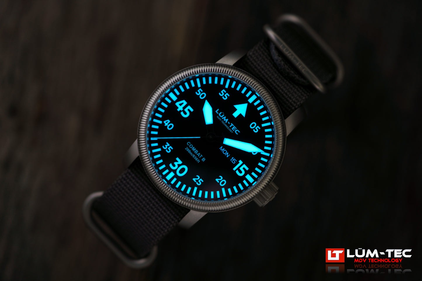 Lum-Tec Mens Watch Combat B67 Day Date 43mm Black Dial Miyota Japan 2105