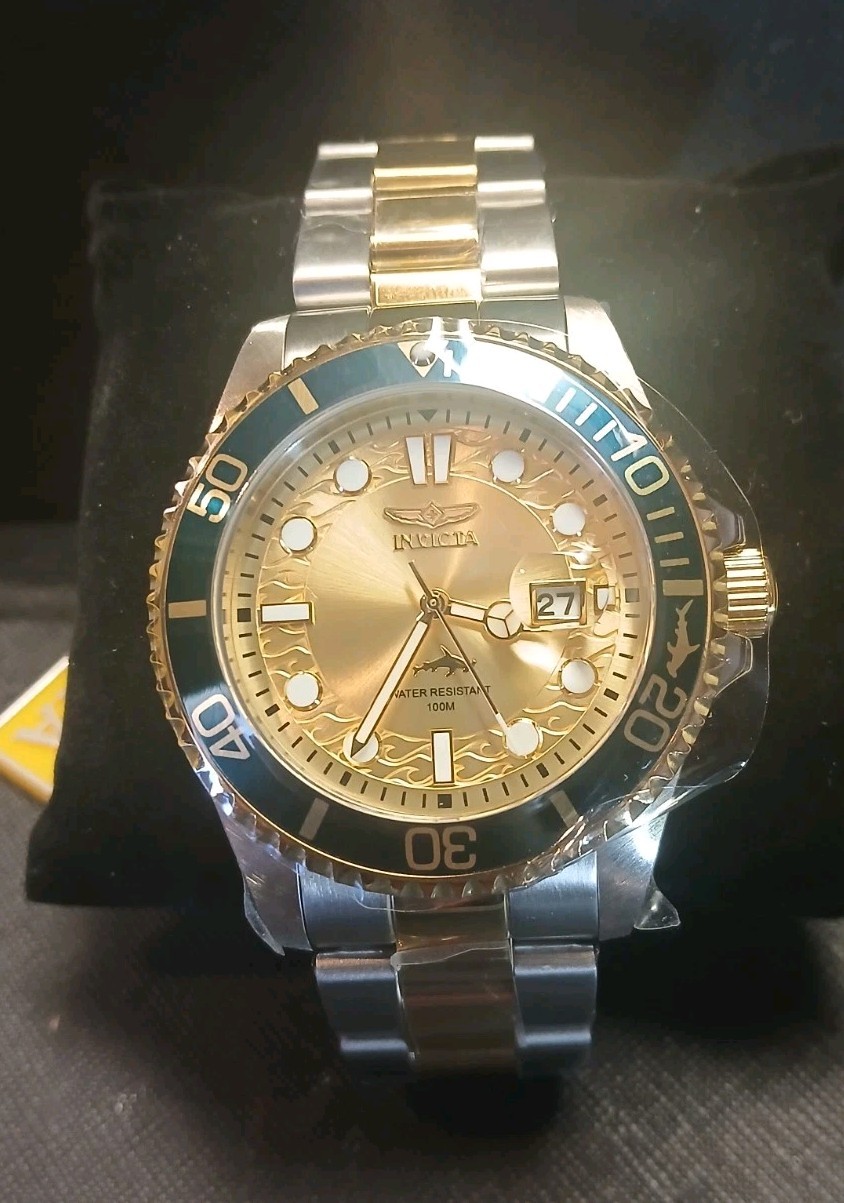 Men’s Watch. Brand New Invicta Pro Diver Current wave. 2-Tone Band. 43mm. #30022