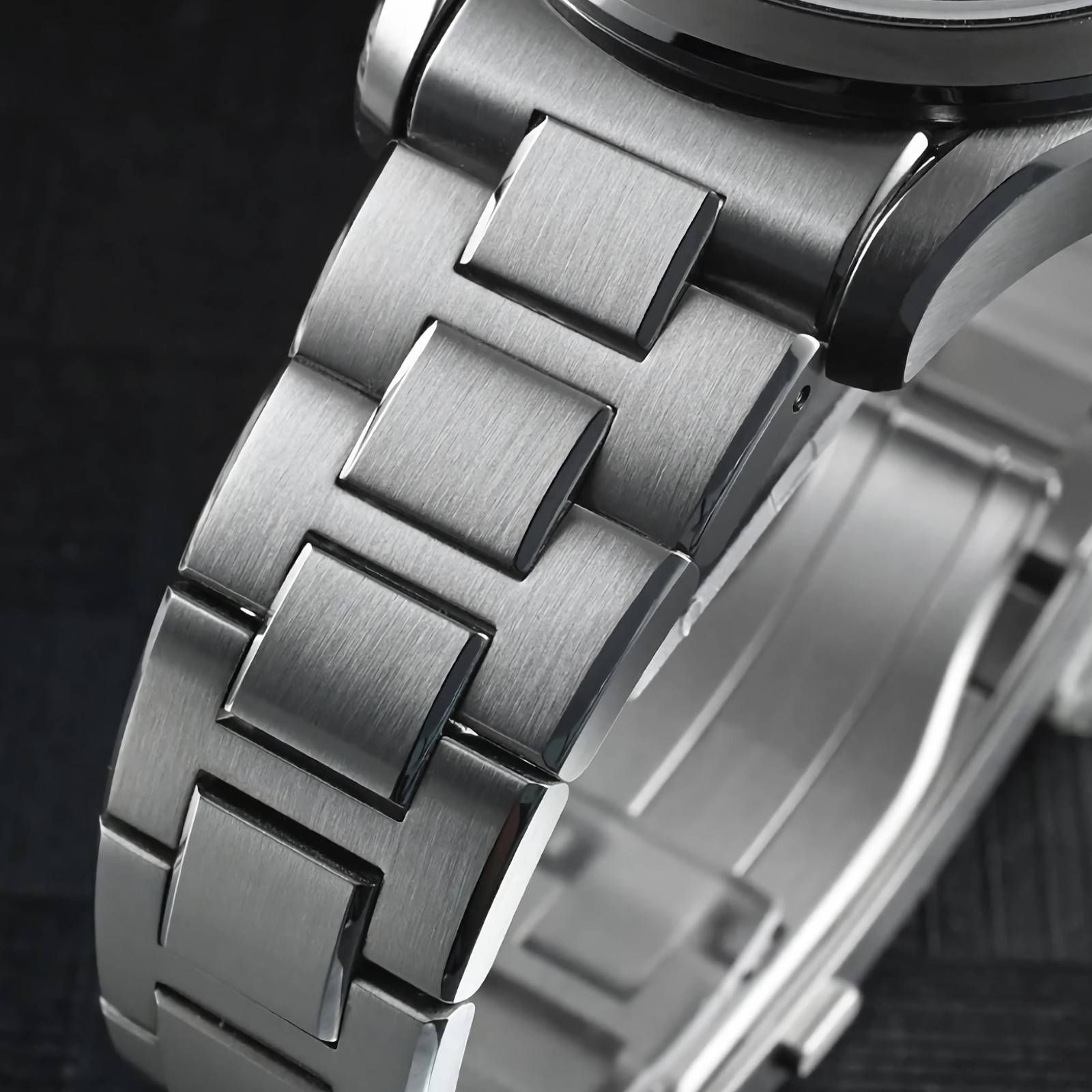 SAN MARTIN SN0150 Automatic Guilloche MOP Dial Date Display 39mm Men Gada Watch