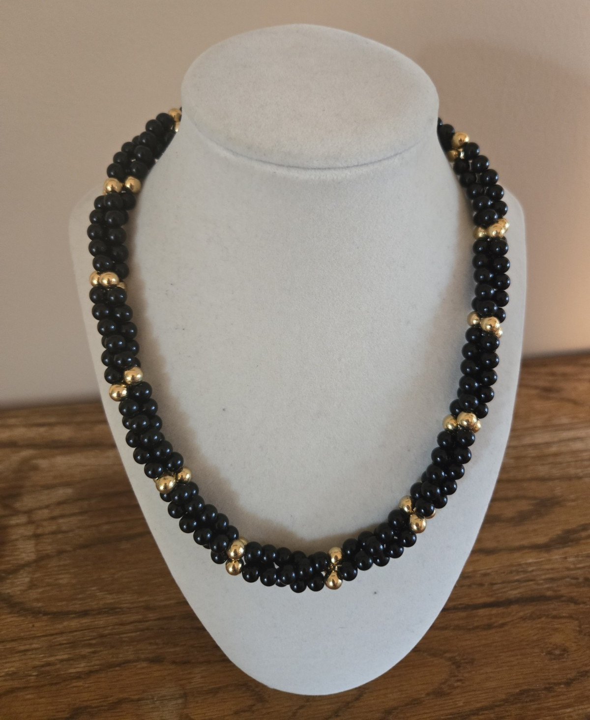 Napier Black Onyx Beaded Necklace Gold Tone Accents, Push Lock Clasp