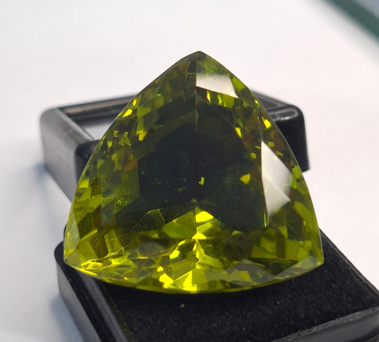 Trillion Cut 60-62 Ct Yellowish-Green Topaz Loose Certified Gemstone TQ1852