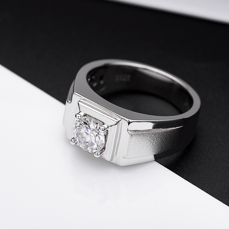 1.0 Carat Multicolor Round Moissanite Ring 925 Silver Men’s Engagement Band Gift