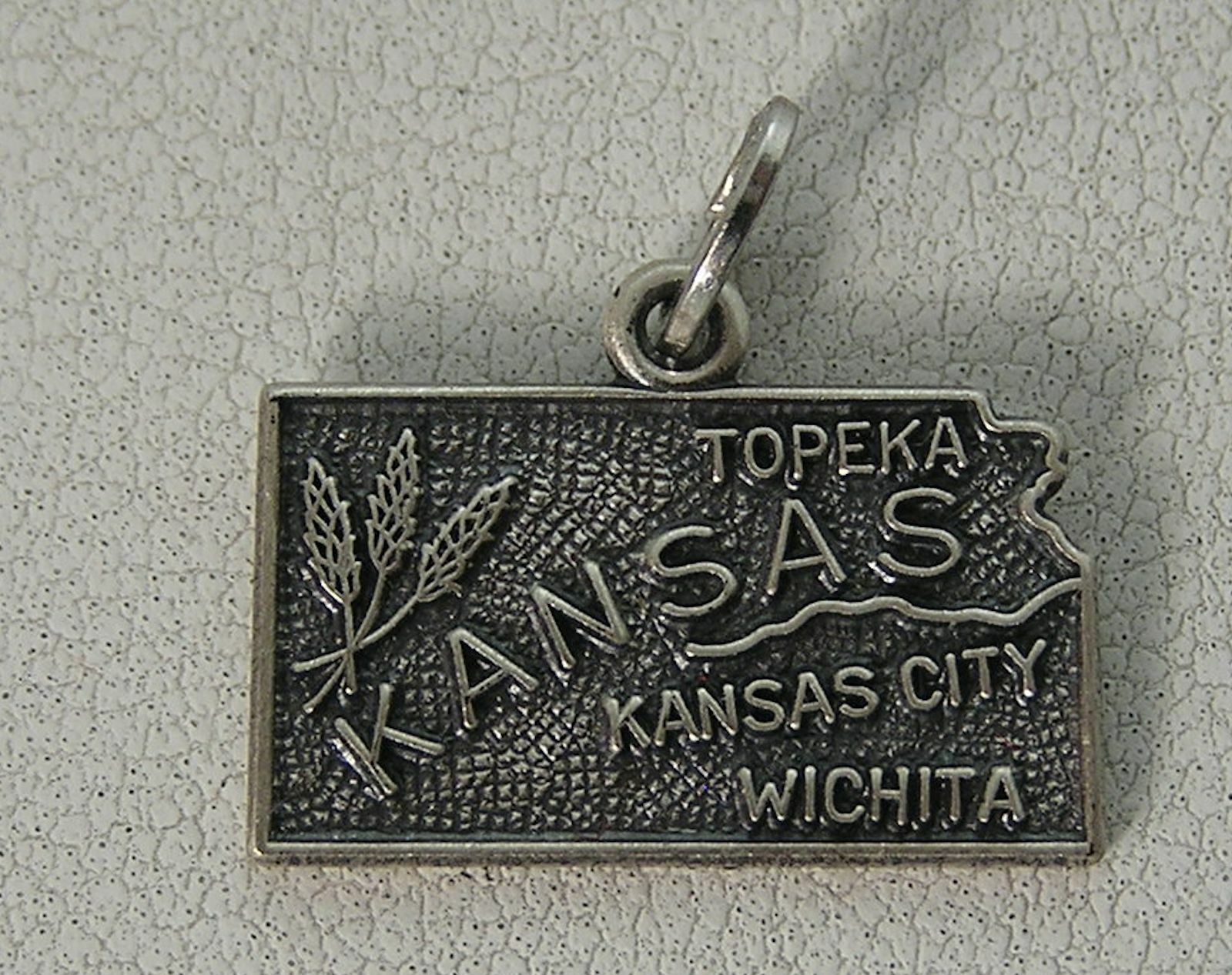 Vintage Sterling Silver Topeka Kansas City Wichita Charm Beau 1.5gm 3/4″ x 3/8″