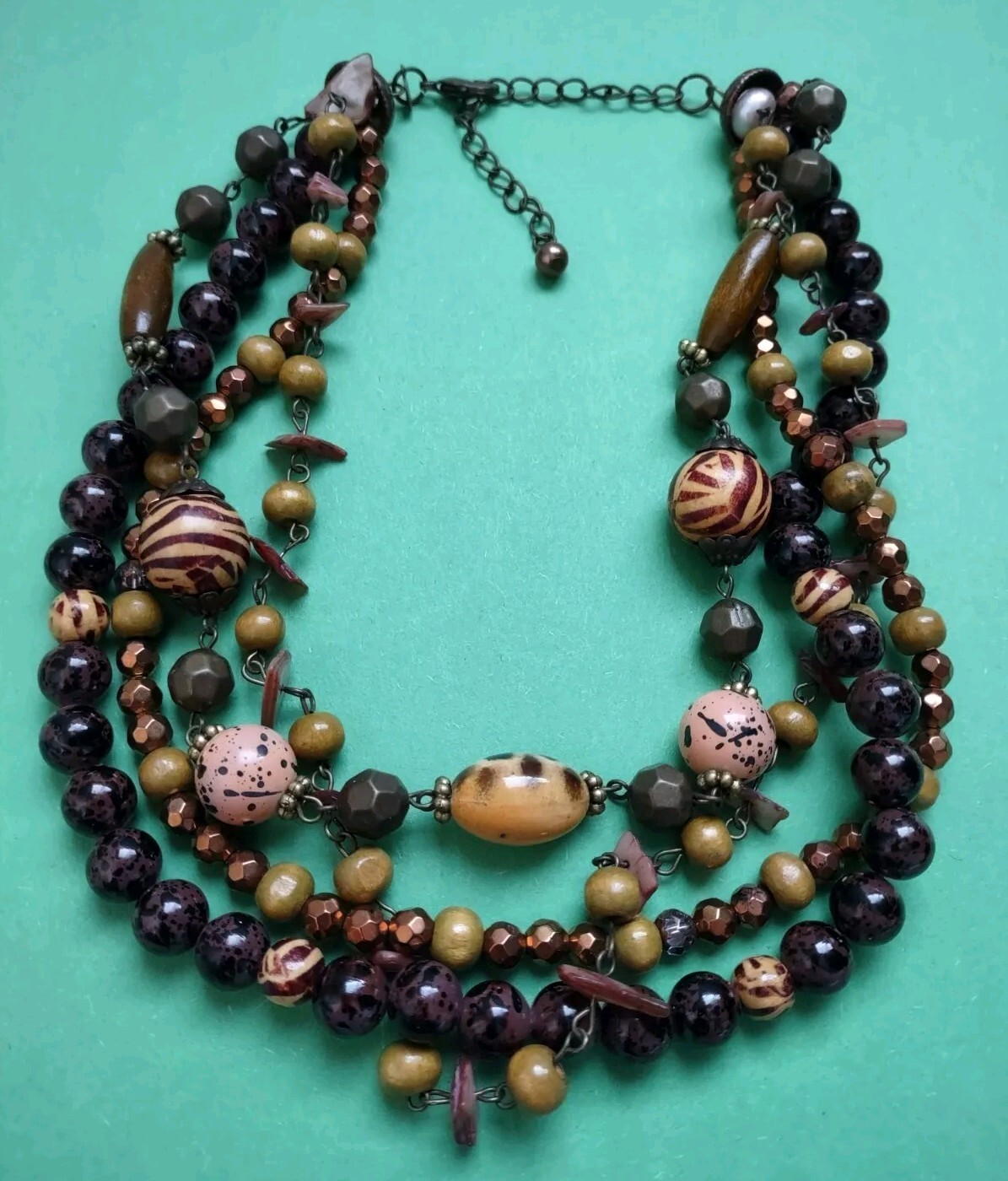 WOODEN, LUCITE & MOTHER OF PEARL Copper Tone Beaded Necklace