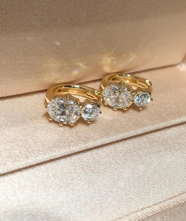 5.00Ct Oval-Cut EF/VS1 Lab Grown Diamond Huggies Earring 14K Yellow Gold