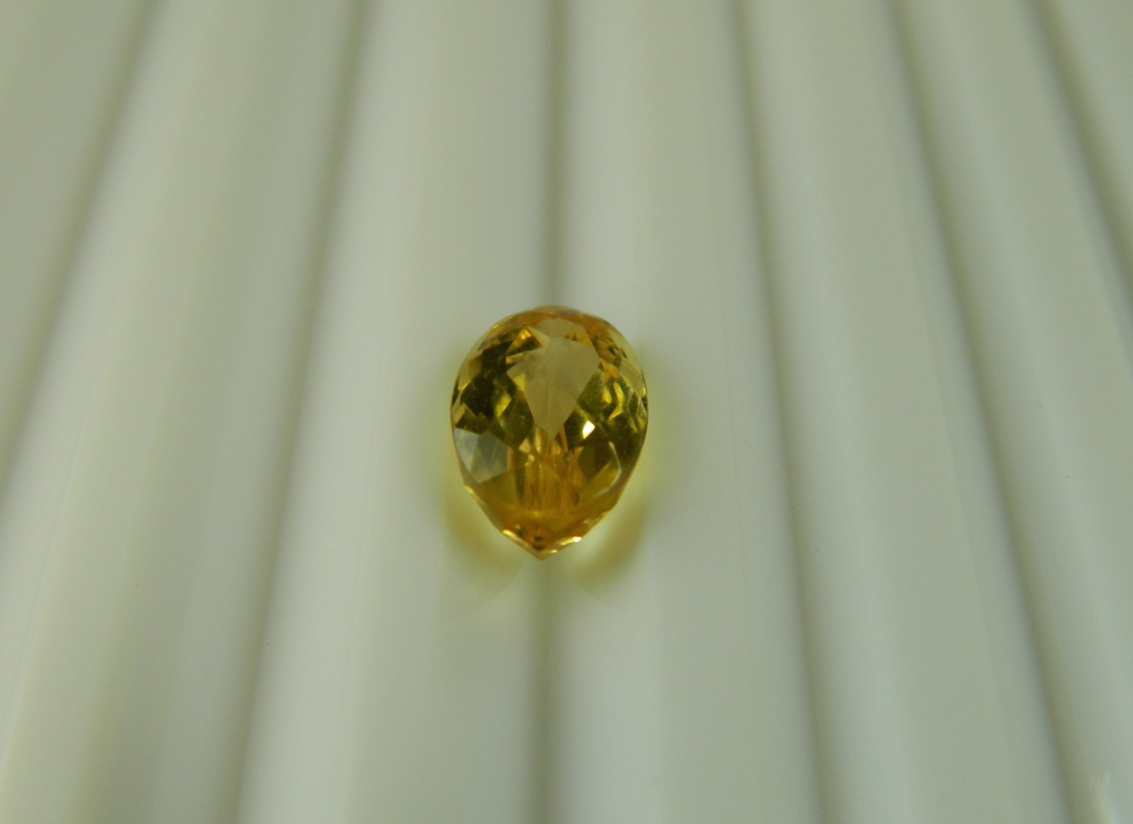 Imperial Topaz 2.36 Ct Clarity IF Oval Cut Natural Golden Brazil I079