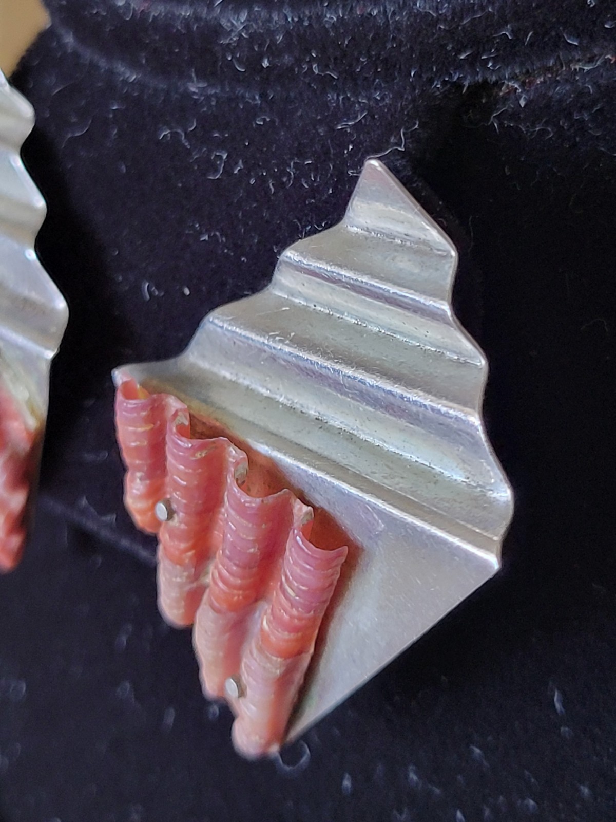 VINTAGE RARE ARTISAN MAYAN PYRAMID STERLING NECKLACE WITH CORAL CONES & EARRING
