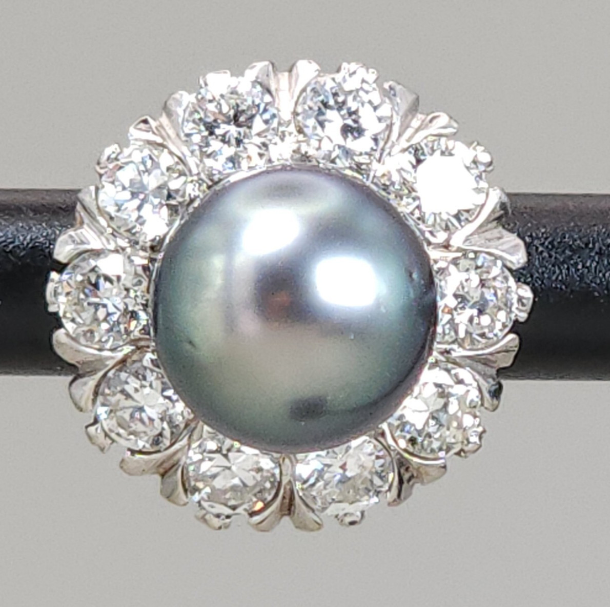 13k – 14k White Gold Diamond Tahitian Pearl Earrings 2ctw Black Grey 8.7mm Halo