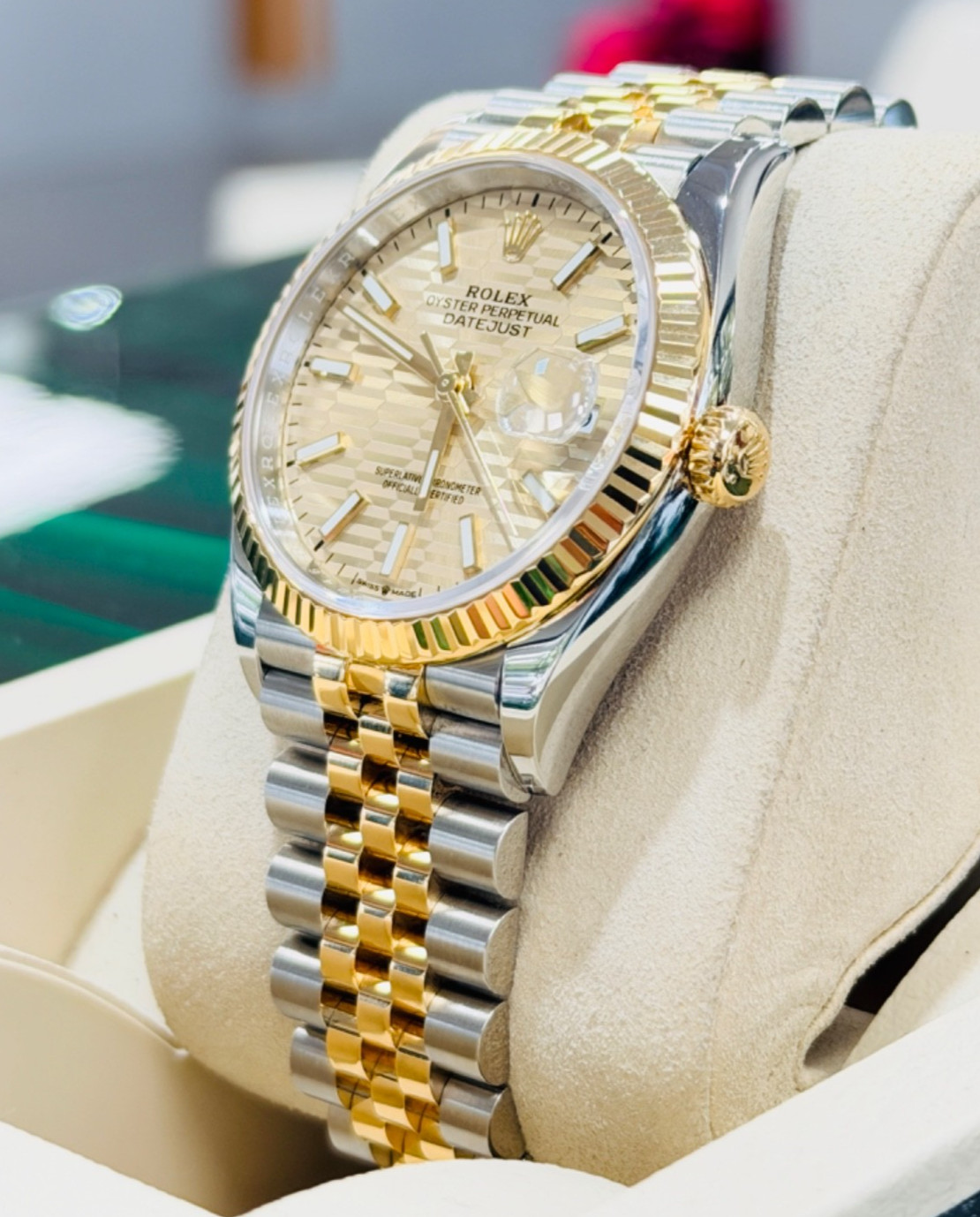 Rolex Datejust 36 126233 Champagne Motif Stick Steel & Yellow Gold BOX/PAPERS