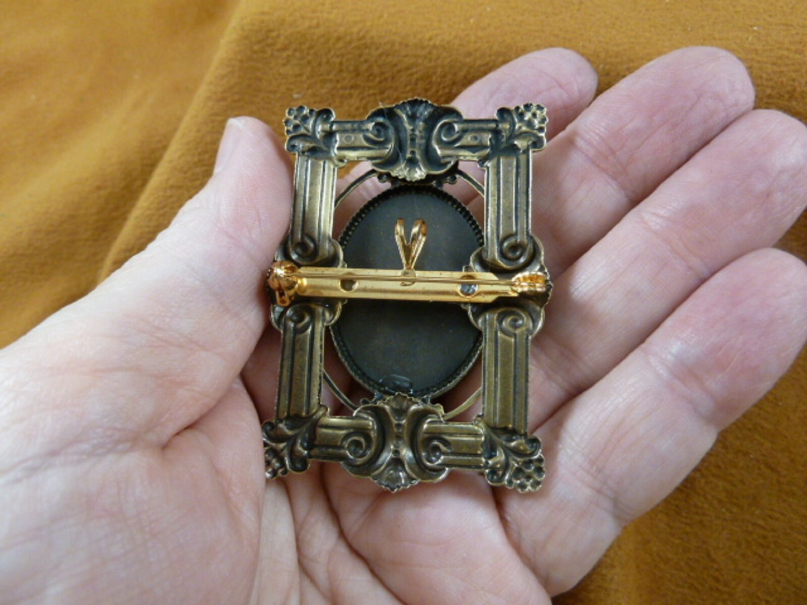 (cm22-26) Diana bow hunting with dog orange CAMEO Pin Pendant Jewelry NECKLACE