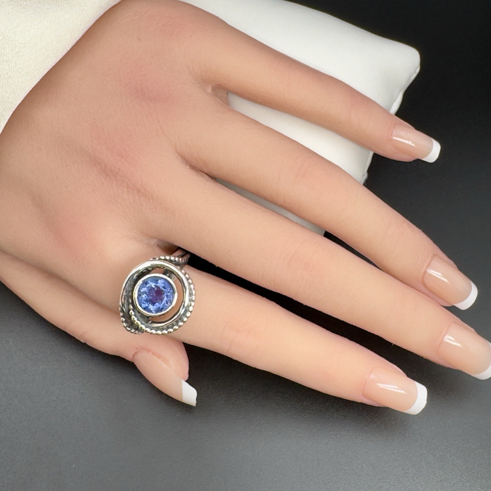 925 PZ Israel Sterling Double Band Ring w/ Faceted Iolite Gemstone Sz 8