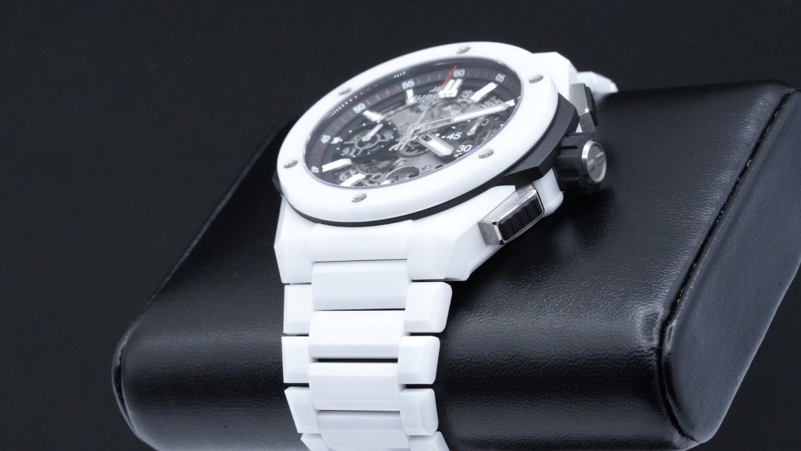 Hublot Big Bang Integrated White Ceramic 42mm *5 YEARS WARRANTY!* 451.HX.1123.HX
