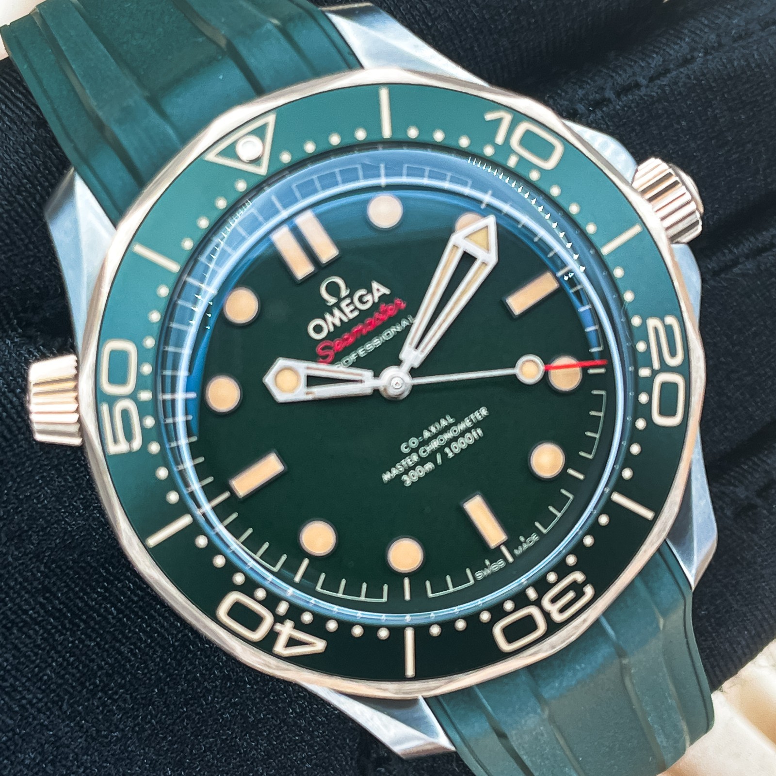 2026 Omega Seamaster Diver 300M Green Dial – 42MM – REF 210.92.42.20.10.001