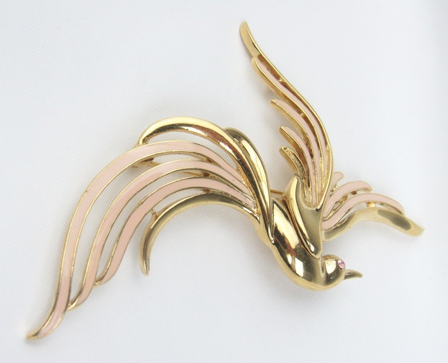 Vintage Signed Trifari Gold Bird of Paradise Pink Enamel Jeweled Eye Brooch Pin