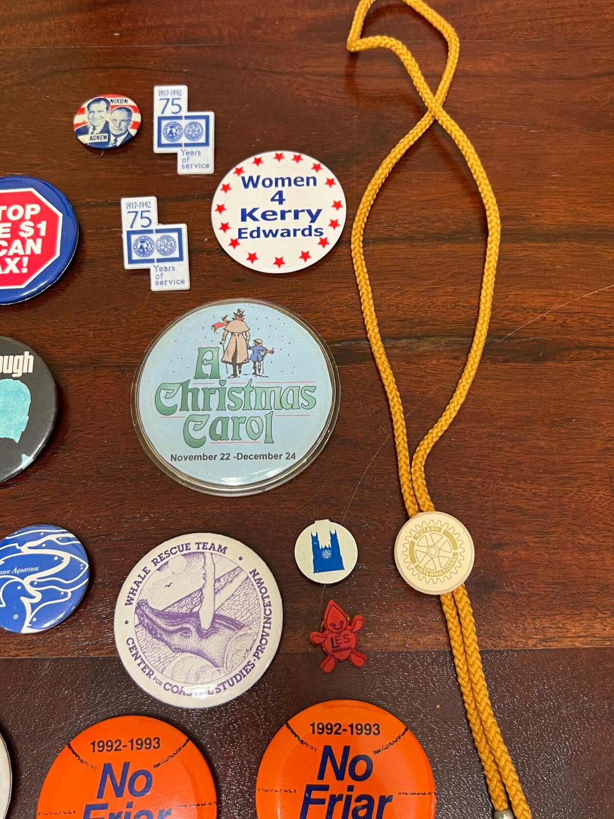 LOT OF VINTAGE BUTTONS / PINS FOR JACKETS / BACKPACKS – POLITICAL