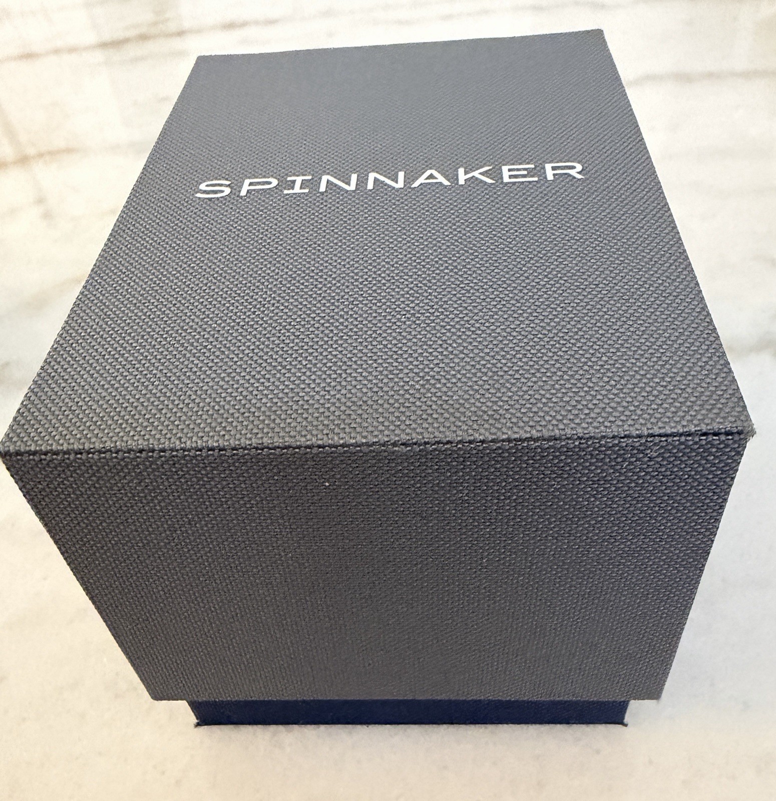 Spinnaker Hull Chronograph (SP-5068-03), 42mm case BIG Date VK73 Movement Blue!!