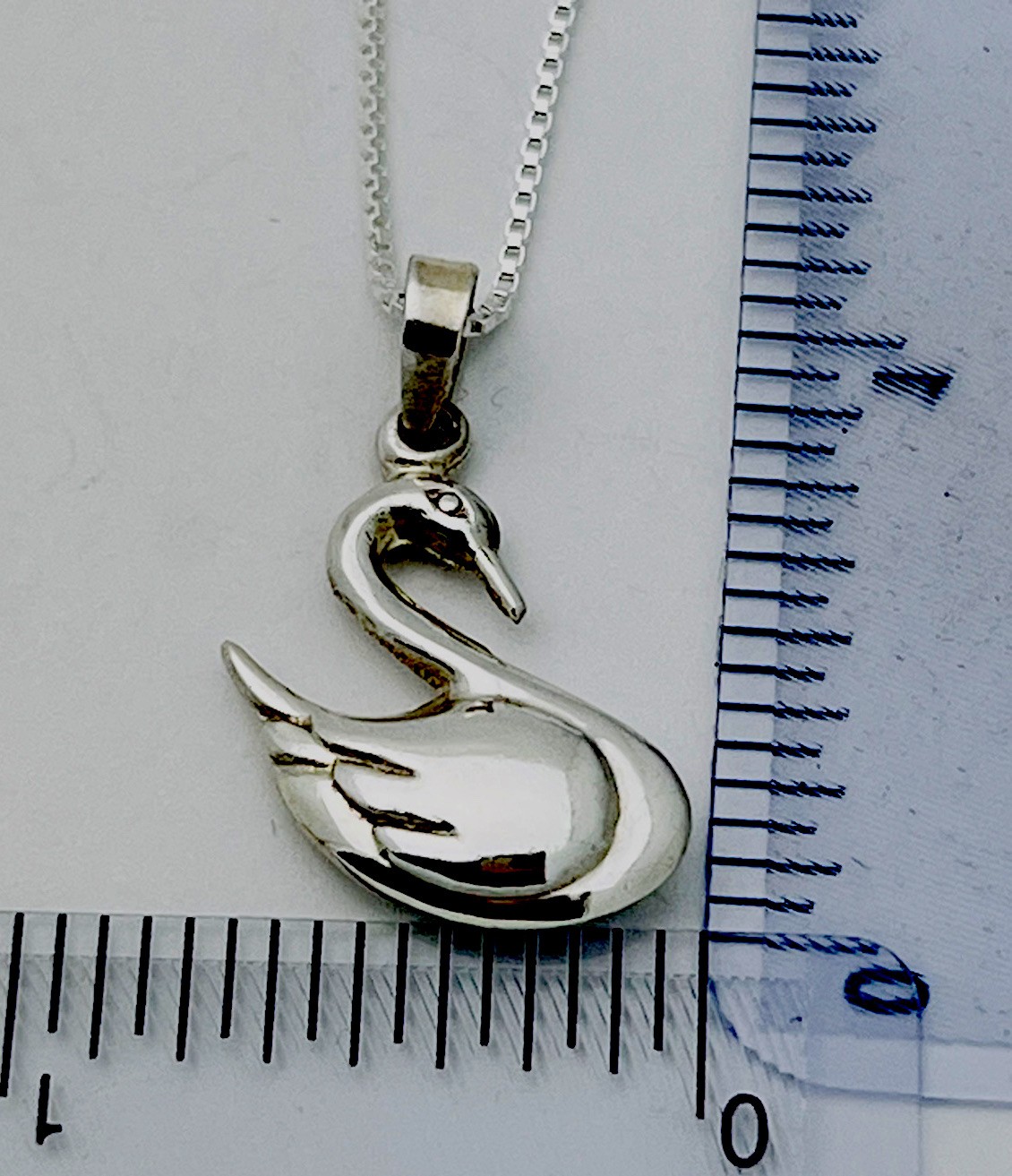 925 Sterling Silver 4.1 Gram 3D Swan Necklace 18”