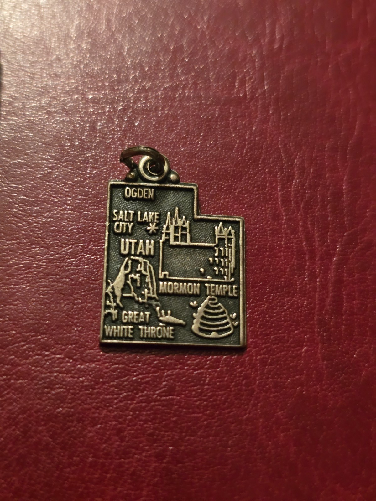 UTAH * State Charm for Bracelet * Sterling Silver 925 * Mormon White Throne