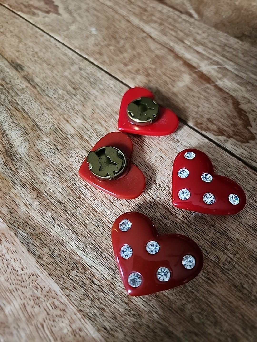4 Heartshaped Rhonestone Button Covers/Clips (Red Valentines) – 1.25 x 1.25 in