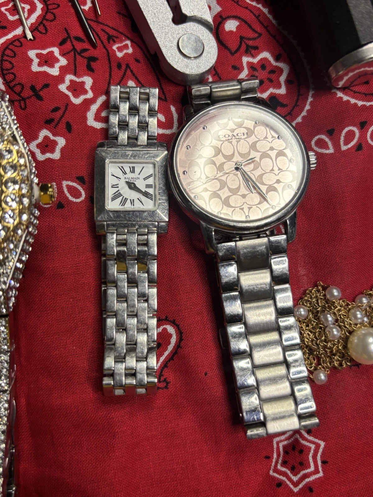 Coach Women’s Quartz Analog Wristwatch Silver Logo Dial Stainless Bracelet