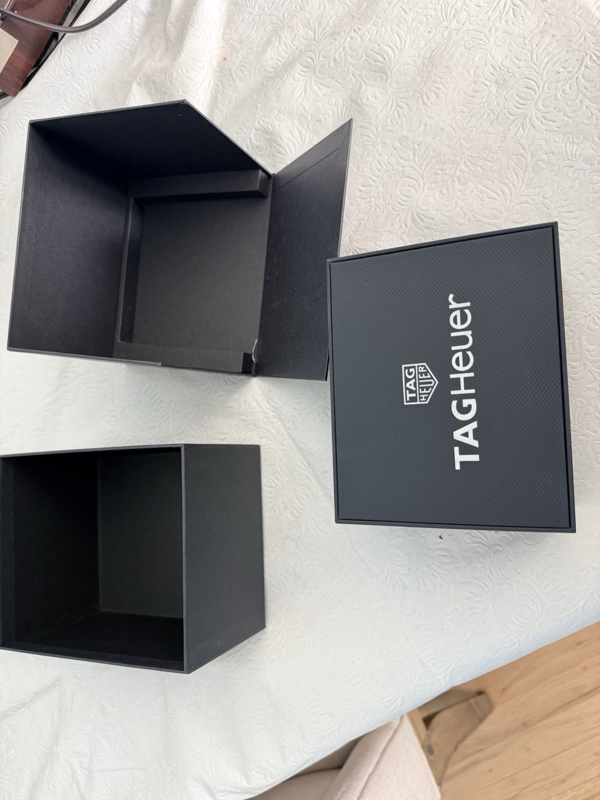 TAG Heuer 2000 Quartz 200m White Dial Date Steel Diver Watch w/ Box