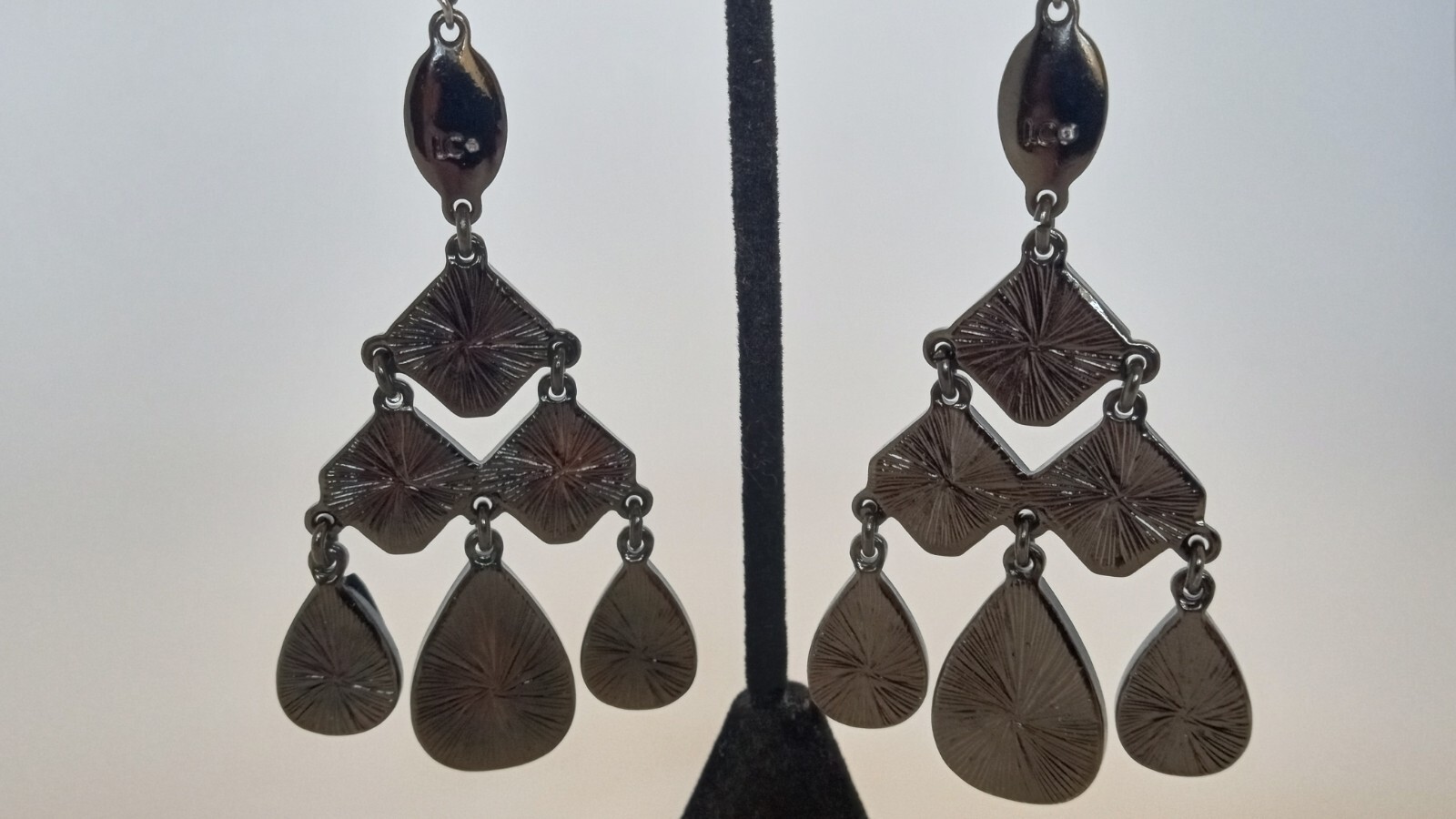 LC Liz Claiborne Chandelier Statement Earrings Black Gray & Yellow Glass 3.5 in