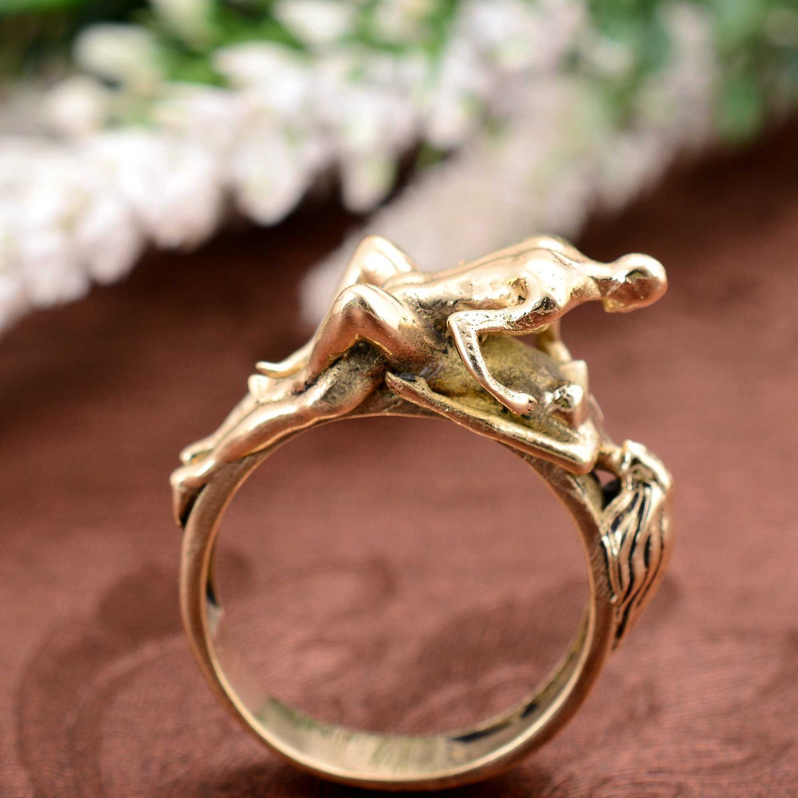 Brass Lovers Hugging Ring, Romantic Couple Embrace Design, Unique Valentine Gift