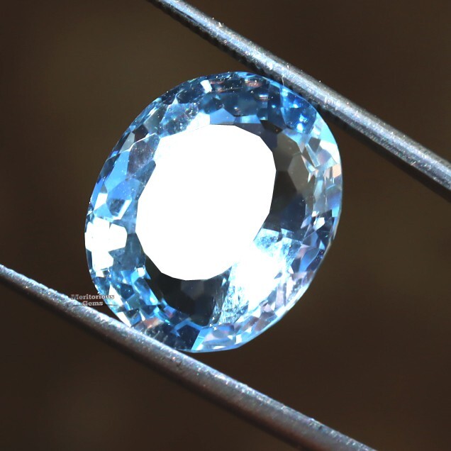 Blue Aquamarine Natural 14-15 Carat loose gemstone Oval Shape Christmas offer