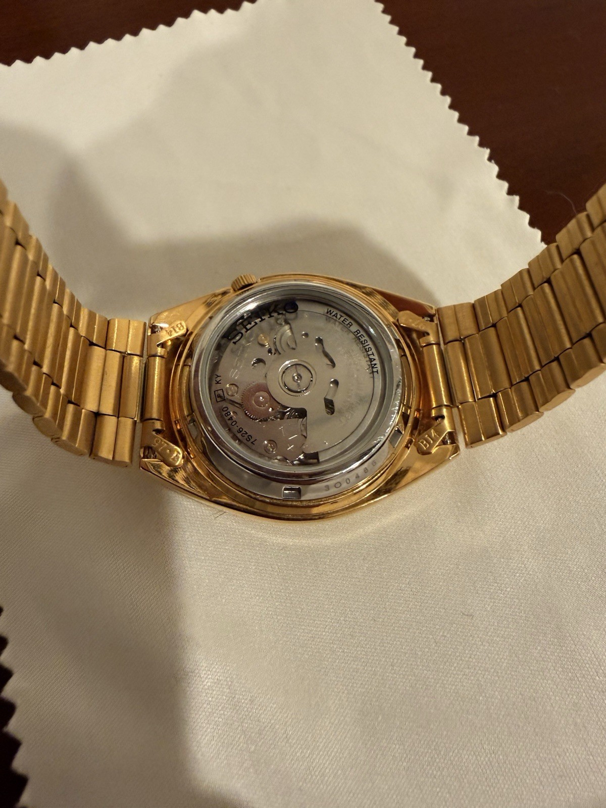 Seiko 5 Men’s Automatic Day/Date Gold-Tone Stainless Steel Bracelet Watch