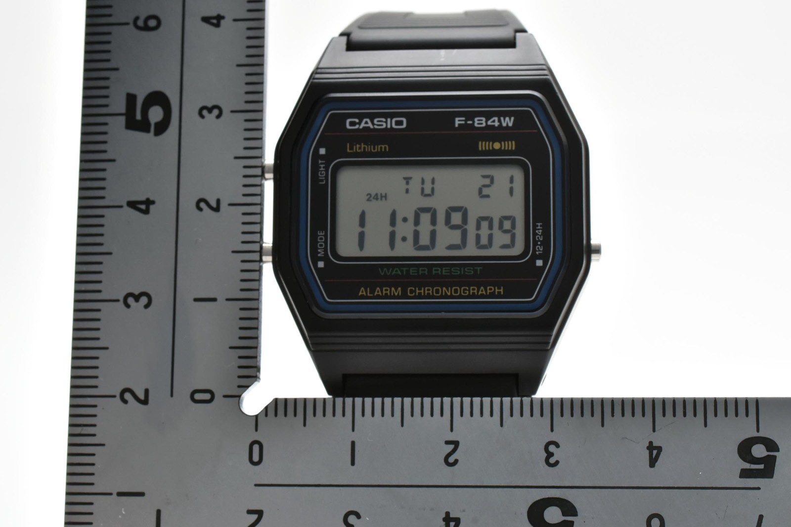 Casio F-84W-1 Digital Wristwatch F-84W Classic Retro Vintage Men’s Watch Japan