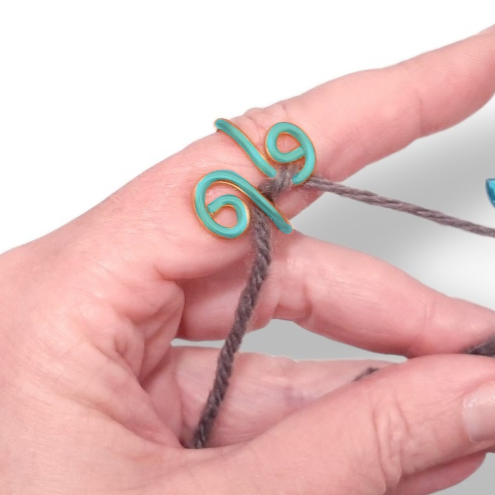 Aluminum Rainbow Wire Wrapped Rings Crochet Yarn Tension Ring 2PCS Adjustable