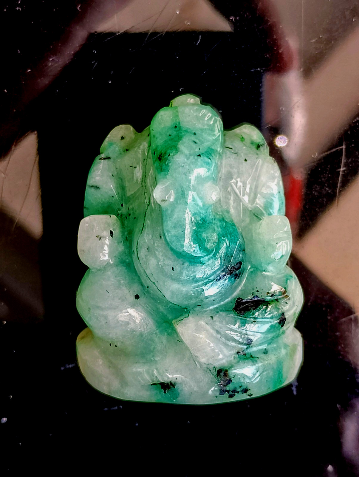 302.75 Ct Emerald Green Ganesh