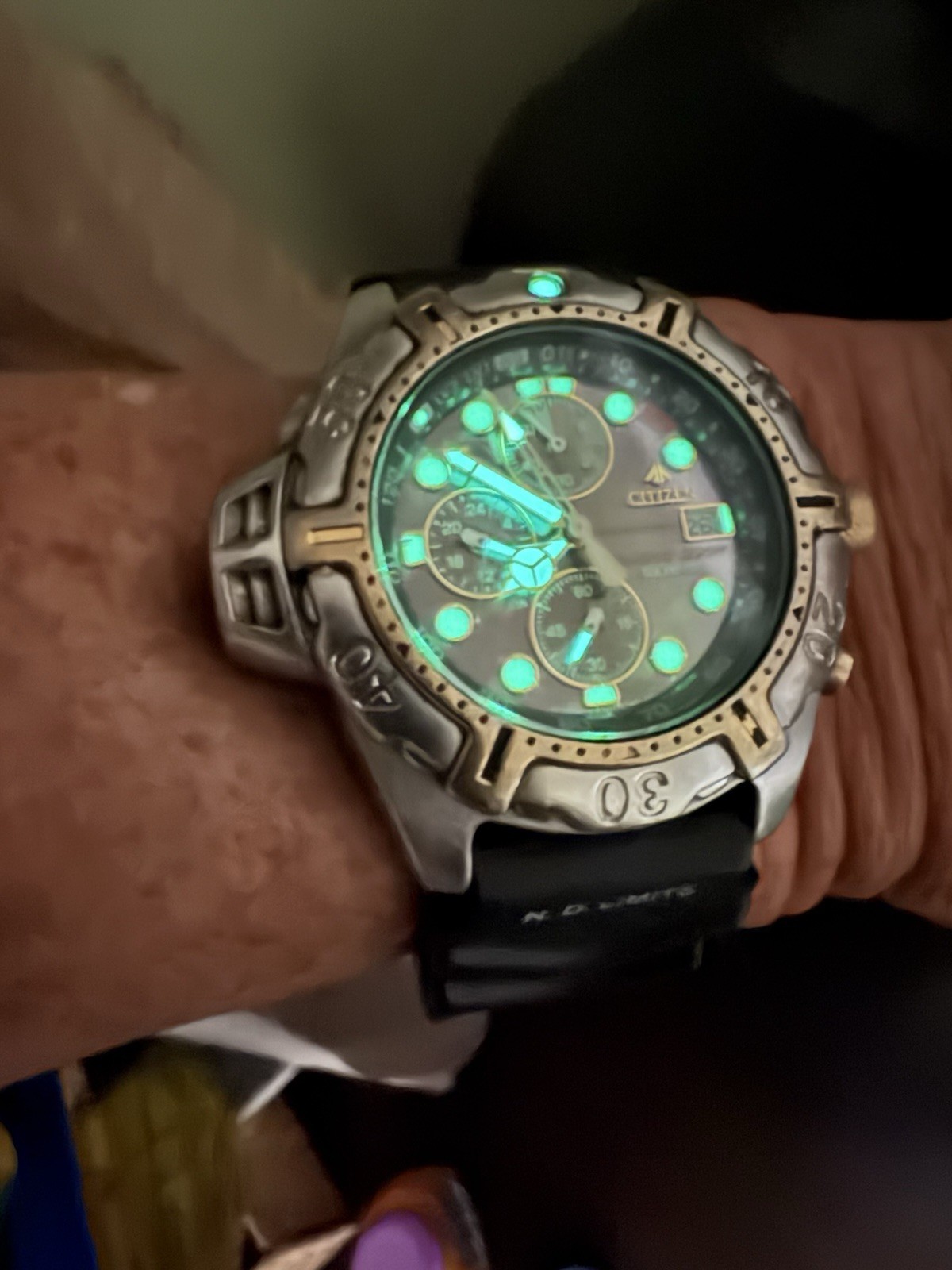 Rare Vintage 1998 Citizen Solar-Tech Aqualand Mens Divers 200M Watch