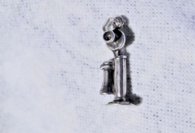 Estate 50s-60s Ster CHARM: 3-D old-fashioned CANDLESTICK TELEPHONE days gone by!