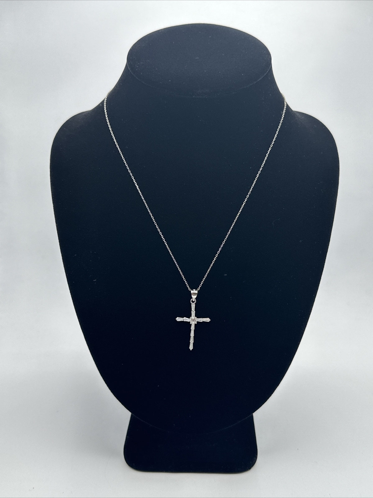 Vintage Sterling Silver .925 crystal cross Necklace #377