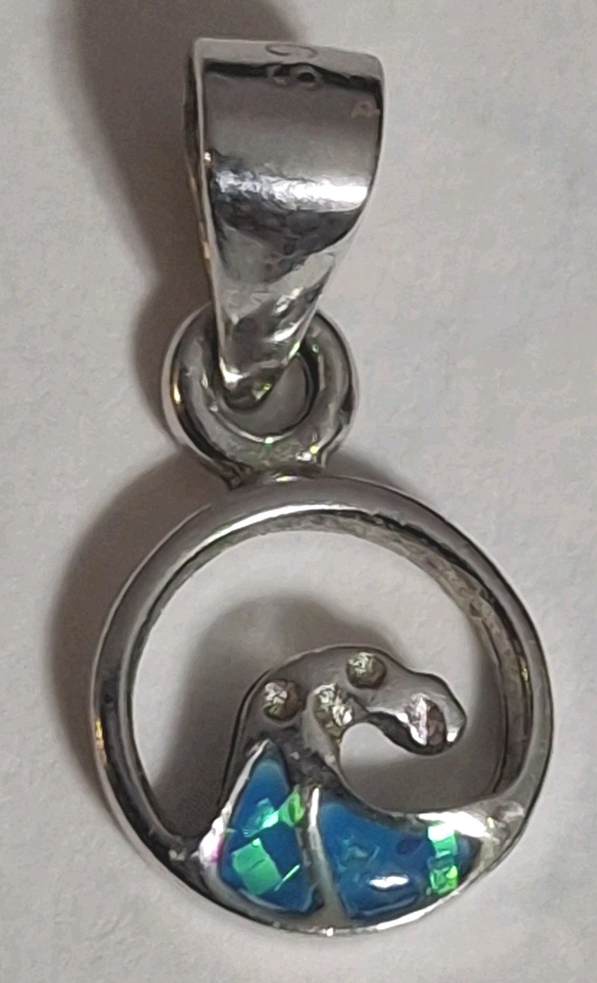 S925 D sterling Silver Small Blue Opal Inlay Hawaiian Wave Pendant 0.5g