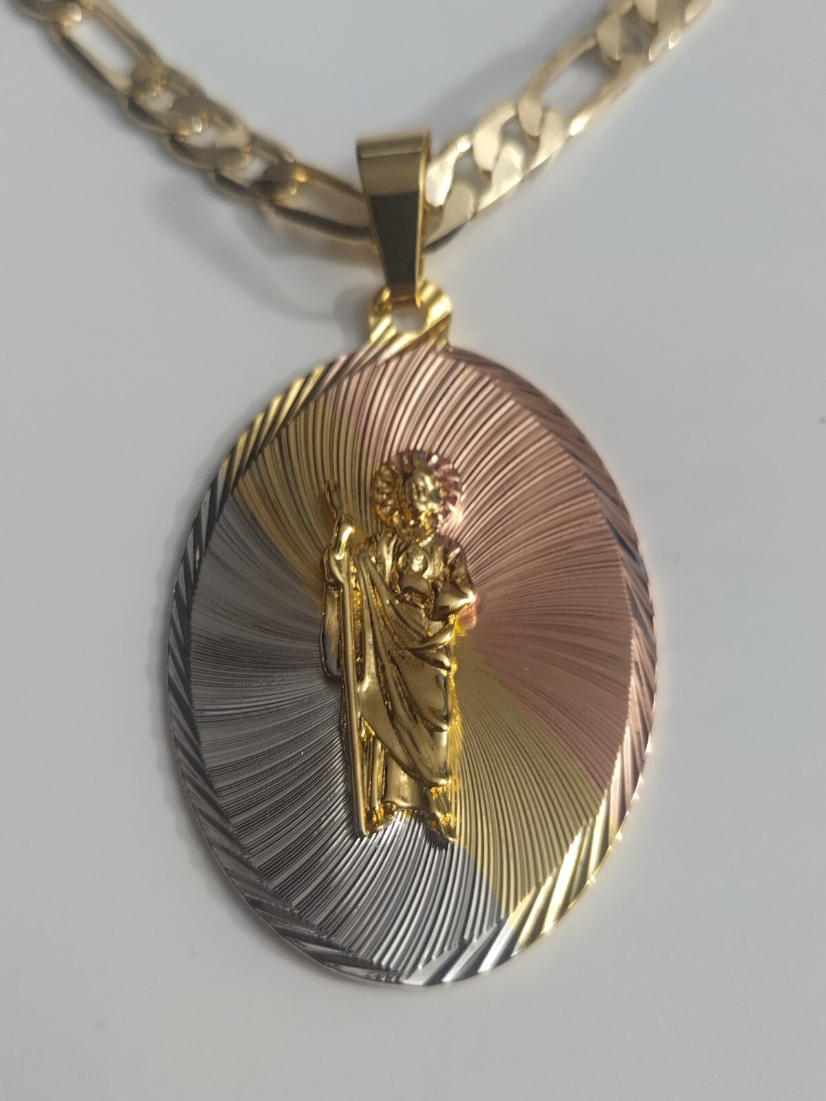 San Judas oro laminado 3 tonos con cadena Luxury 3 Tone St Jude Pendant chain