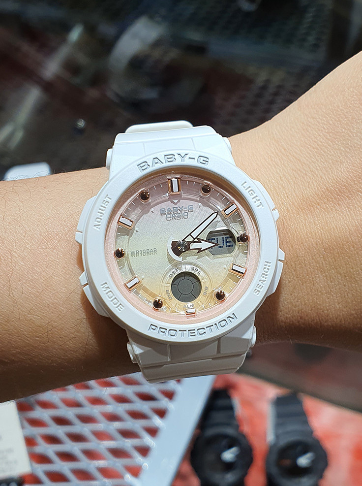 Casio Baby-G BGA-250-7A2DR Beach Traveler White Pink Analog Digital Watch 100M