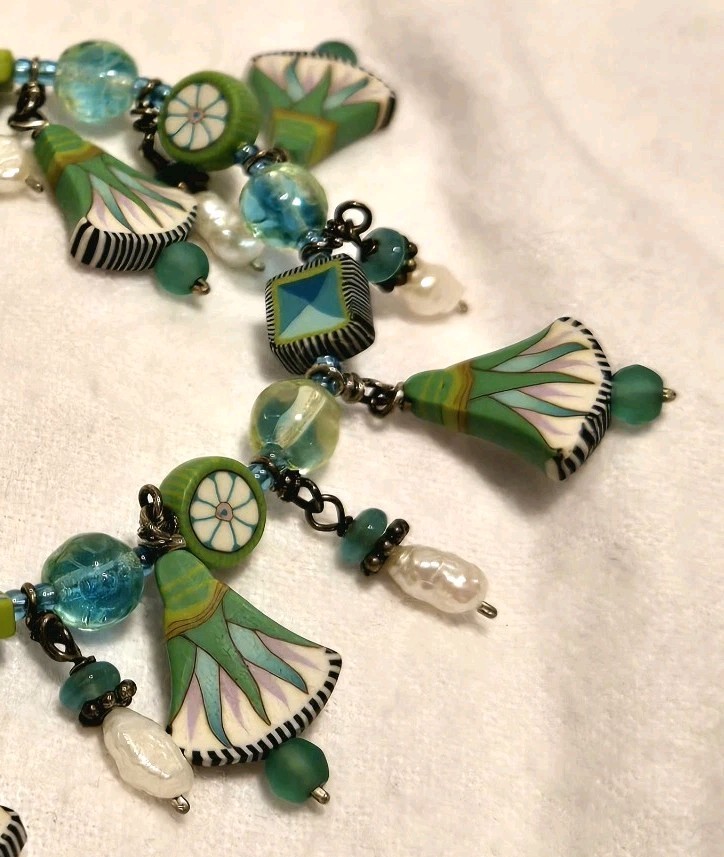 ​Designer Boho Chic Green Millefiori & Pearl Dangle Charm Toggle Bracelet