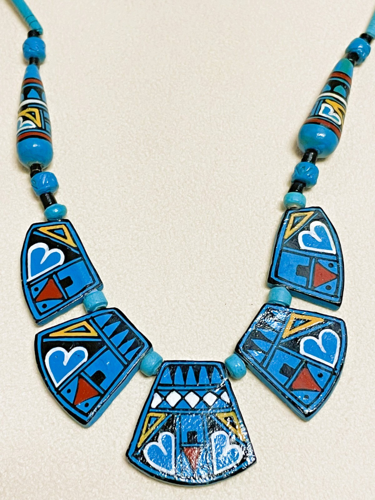 NATIVE AMERICAN Art Pottery Necklace, 19″ Long Hand-Painted Dark Blue, Geometric