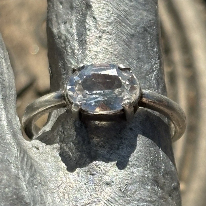Silver oval white cubic zirconia ring size 7